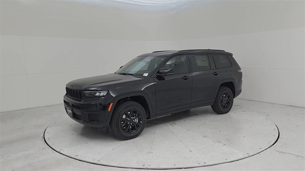 new 2024 Jeep Grand Cherokee L car, priced at $43,519