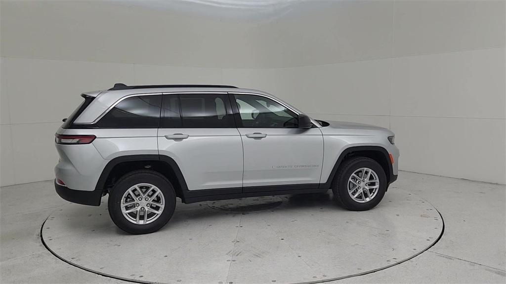 new 2024 Jeep Grand Cherokee car, priced at $39,037