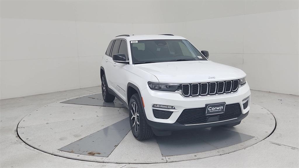 new 2025 Jeep Grand Cherokee car, priced at $44,572