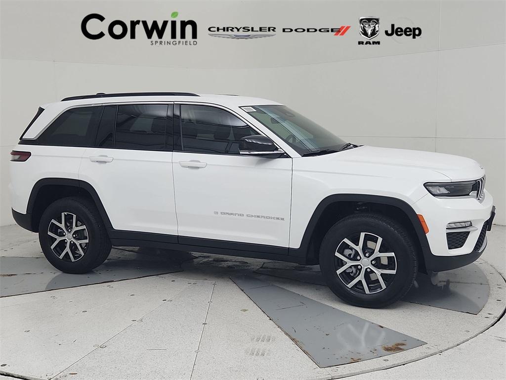 new 2025 Jeep Grand Cherokee car, priced at $45,072