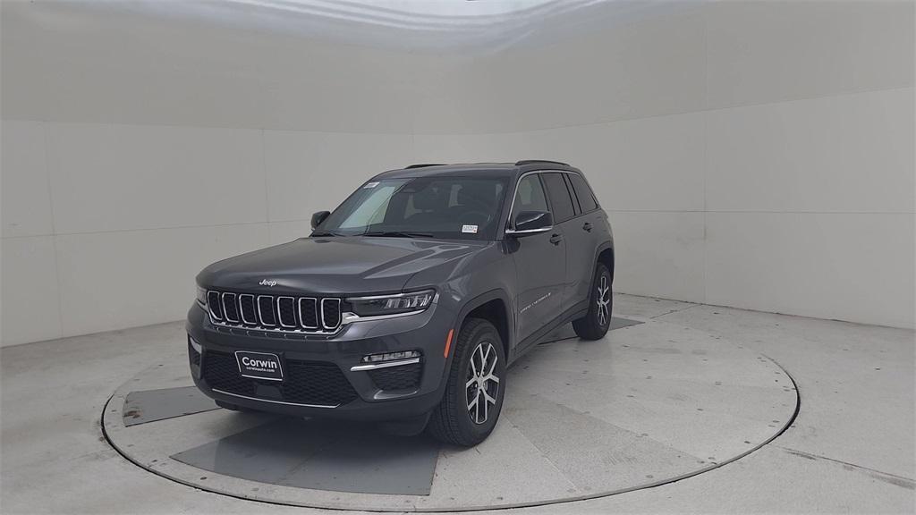 new 2025 Jeep Grand Cherokee car, priced at $45,608