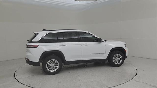 new 2024 Jeep Grand Cherokee car, priced at $38,501