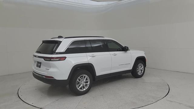 new 2024 Jeep Grand Cherokee car, priced at $38,501