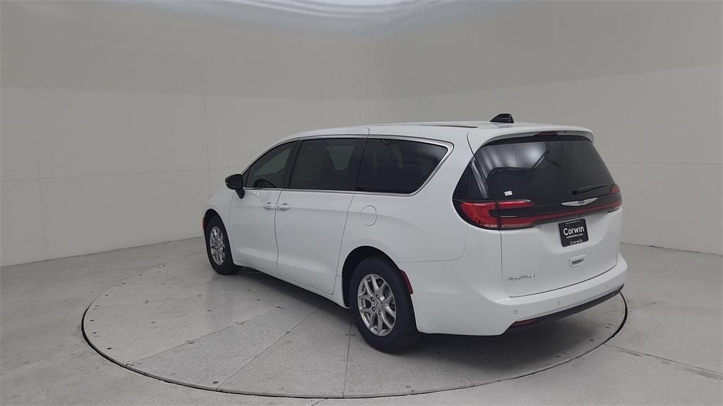 new 2025 Chrysler Pacifica car, priced at $40,345