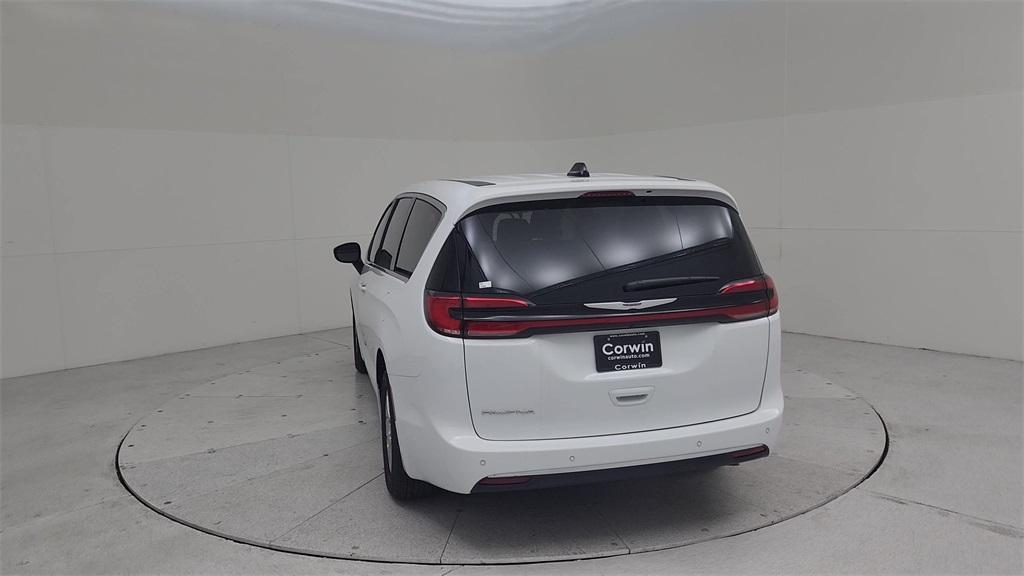 new 2025 Chrysler Pacifica car, priced at $40,345