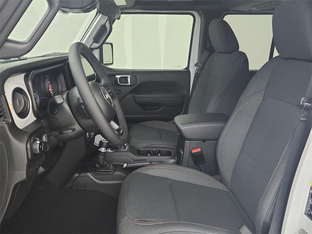 new 2025 Jeep Wrangler car, priced at $44,657