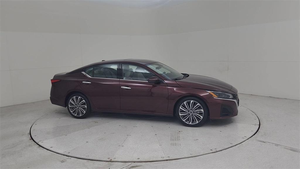 used 2023 Nissan Altima car, priced at $22,828