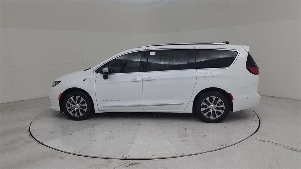 new 2025 Chrysler Pacifica Hybrid car, priced at $54,178