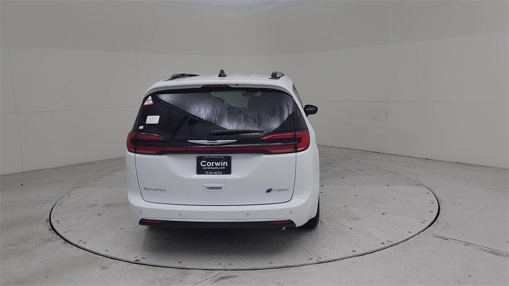 new 2025 Chrysler Pacifica Hybrid car, priced at $54,178