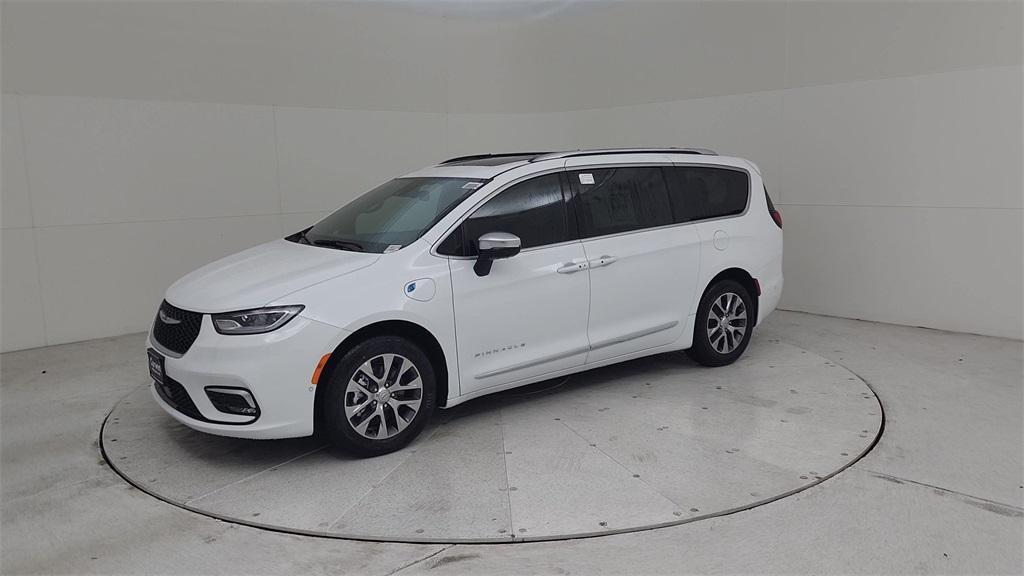 new 2025 Chrysler Pacifica Hybrid car, priced at $54,178