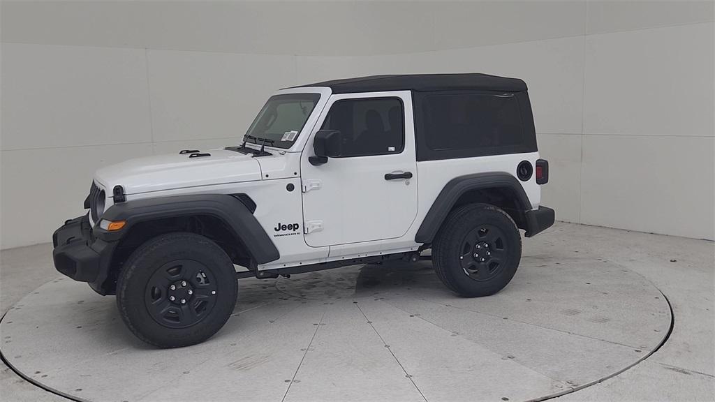 new 2025 Jeep Wrangler car, priced at $31,733