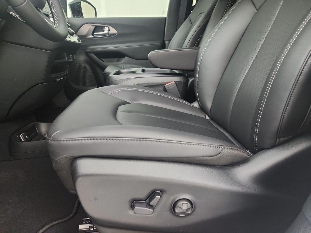 new 2026 Chrysler Pacifica car, priced at $46,221