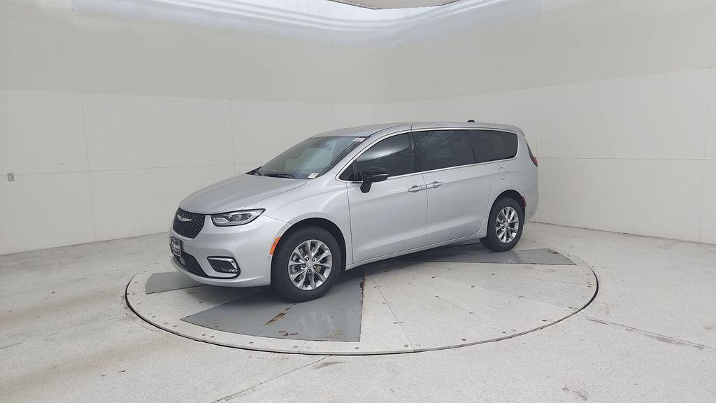 new 2026 Chrysler Pacifica car, priced at $46,221