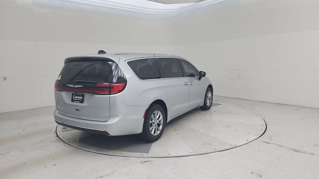 new 2026 Chrysler Pacifica car, priced at $46,221