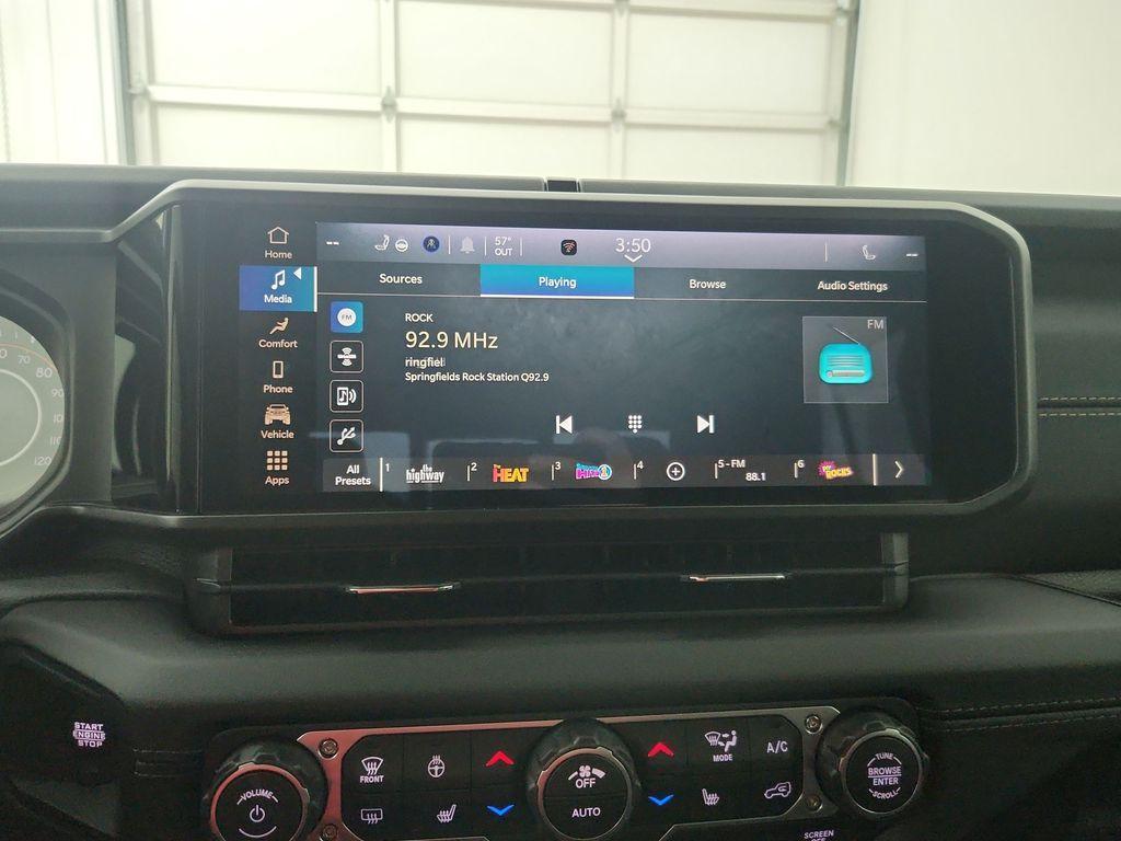 new 2025 Jeep Gladiator car, priced at $45,162