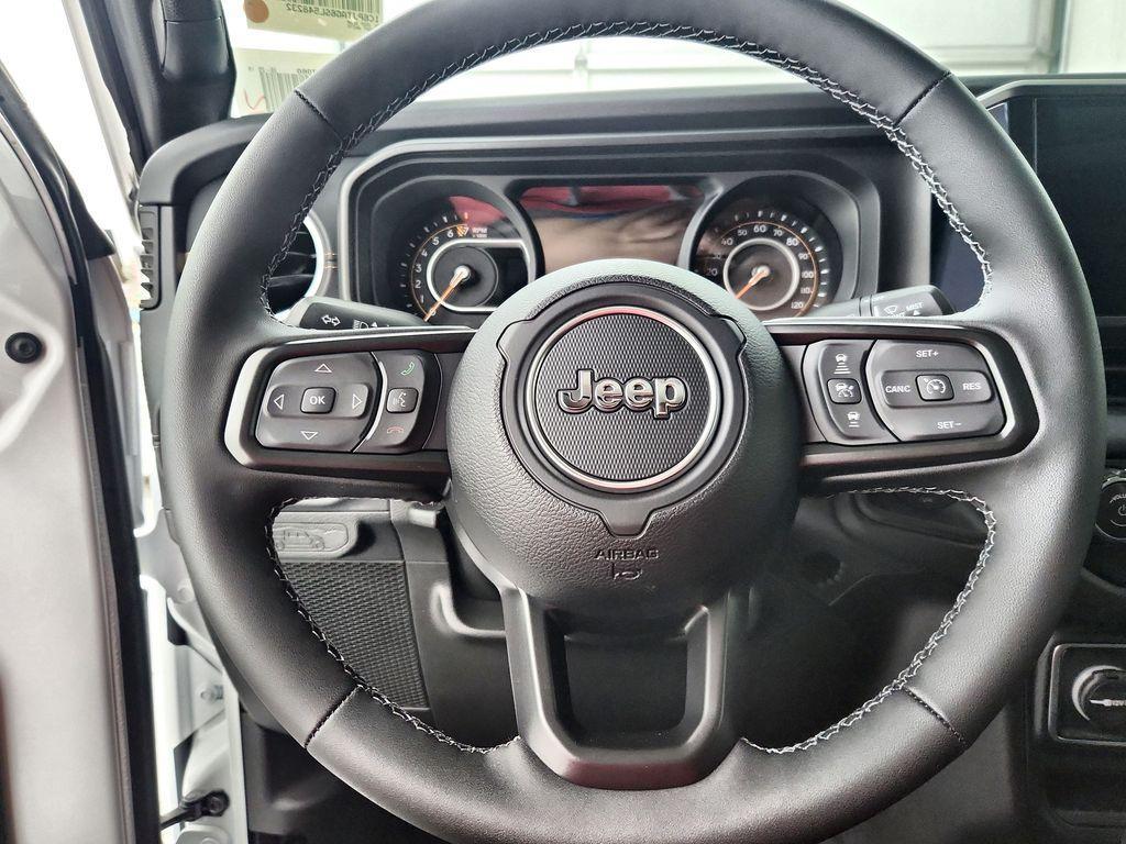 new 2025 Jeep Gladiator car, priced at $45,162