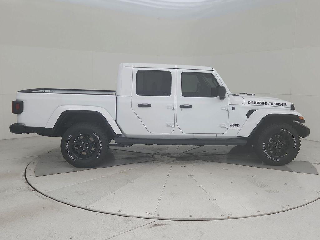 new 2025 Jeep Gladiator car, priced at $45,162