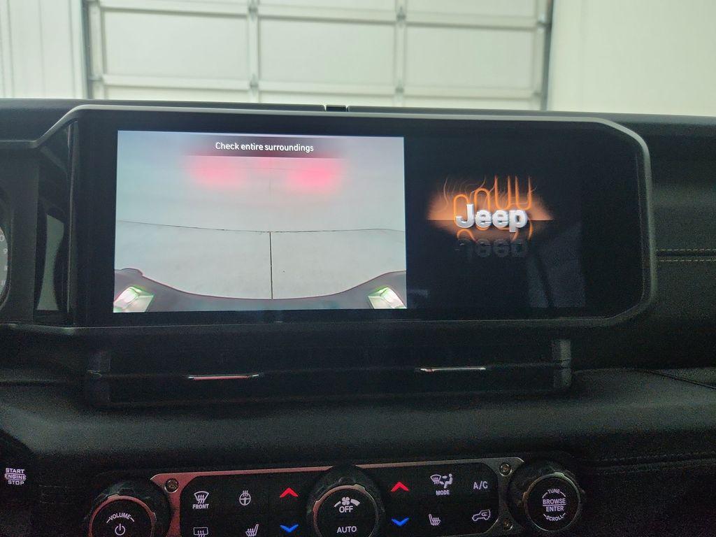 new 2025 Jeep Gladiator car, priced at $45,162