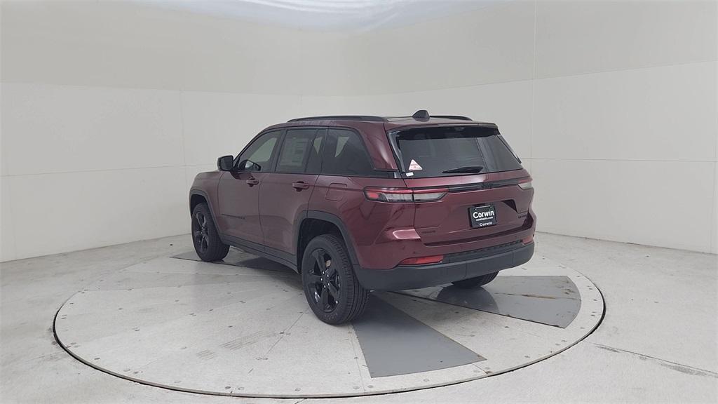 new 2025 Jeep Grand Cherokee car, priced at $48,197