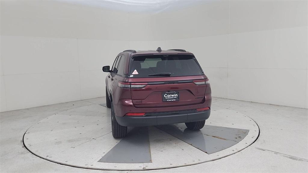 new 2025 Jeep Grand Cherokee car, priced at $48,197