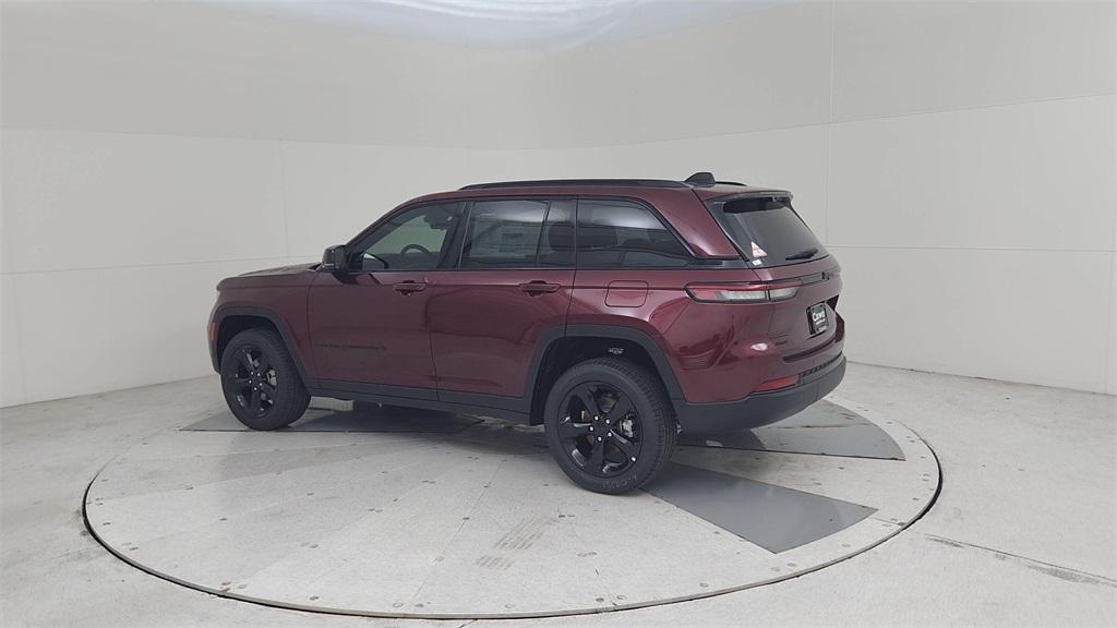new 2025 Jeep Grand Cherokee car, priced at $48,197