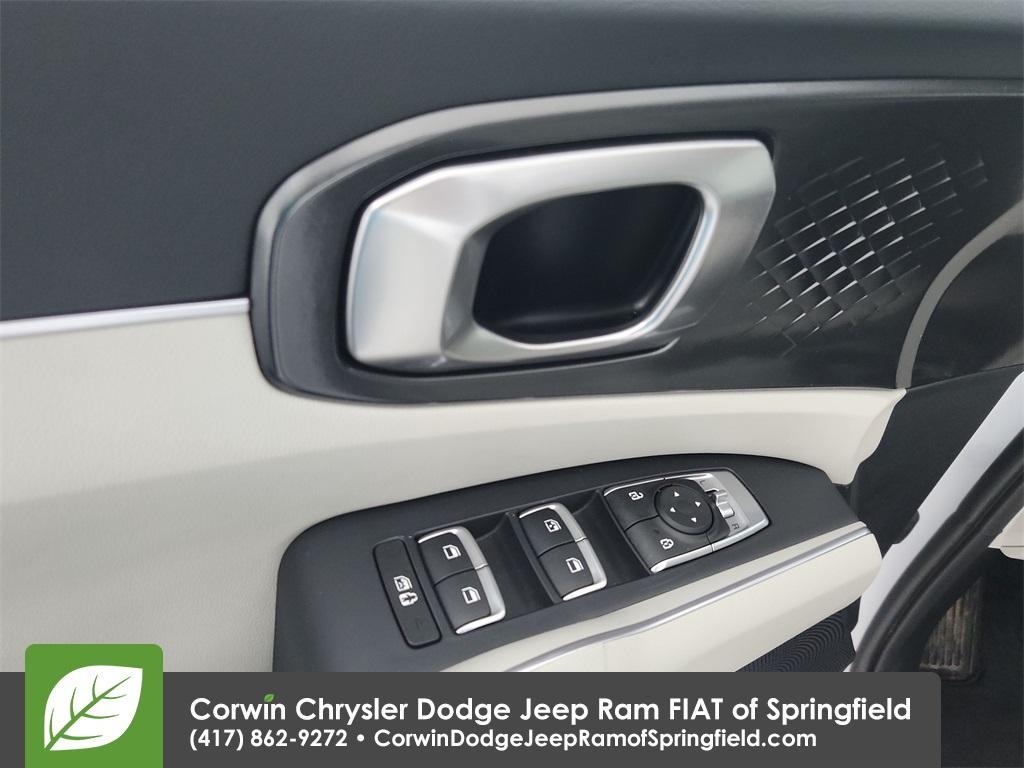 used 2023 Kia Sorento car, priced at $29,827