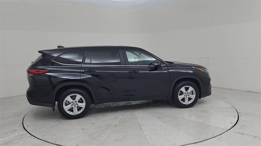 used 2023 Toyota Highlander car, priced at $30,883