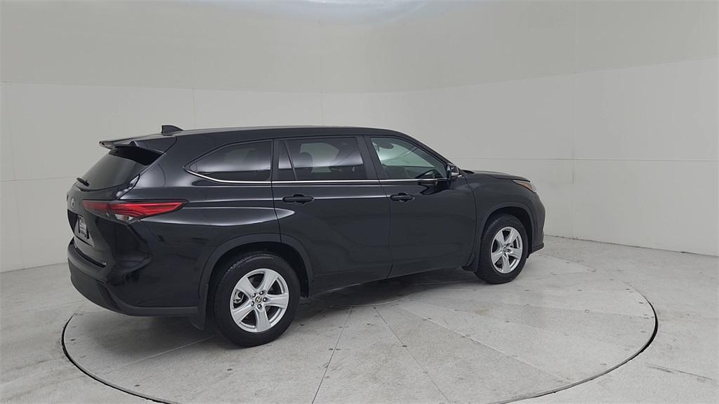 used 2023 Toyota Highlander car, priced at $30,883