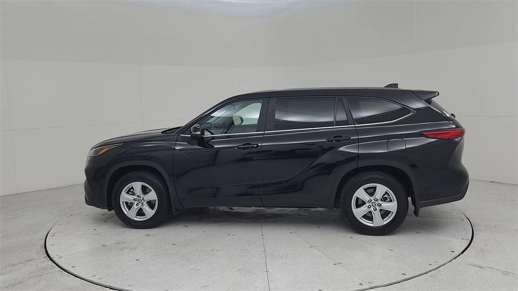 used 2023 Toyota Highlander car, priced at $34,628