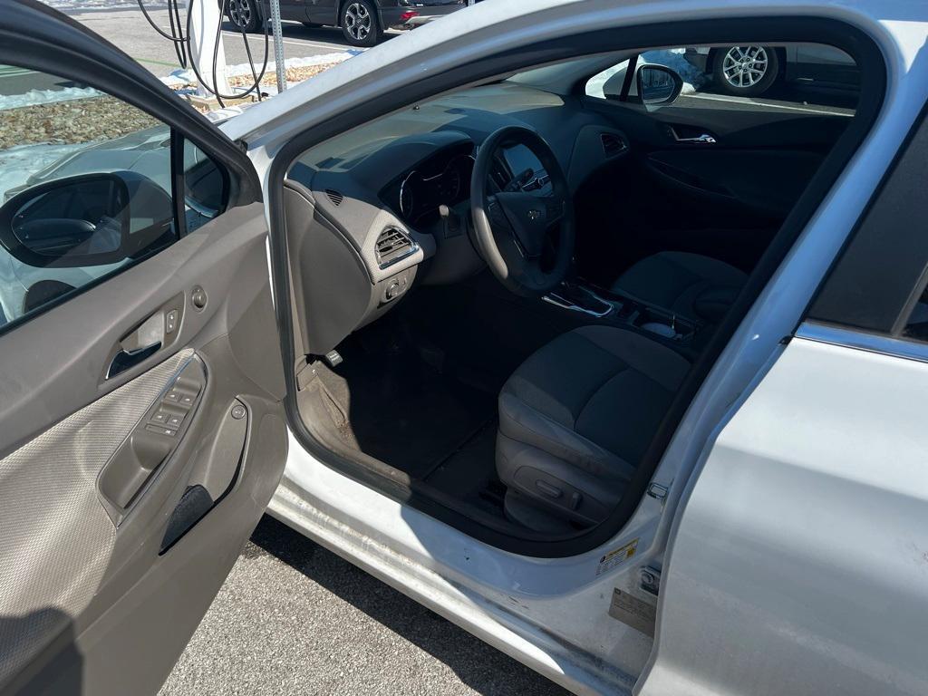 used 2016 Chevrolet Cruze car, priced at $10,531