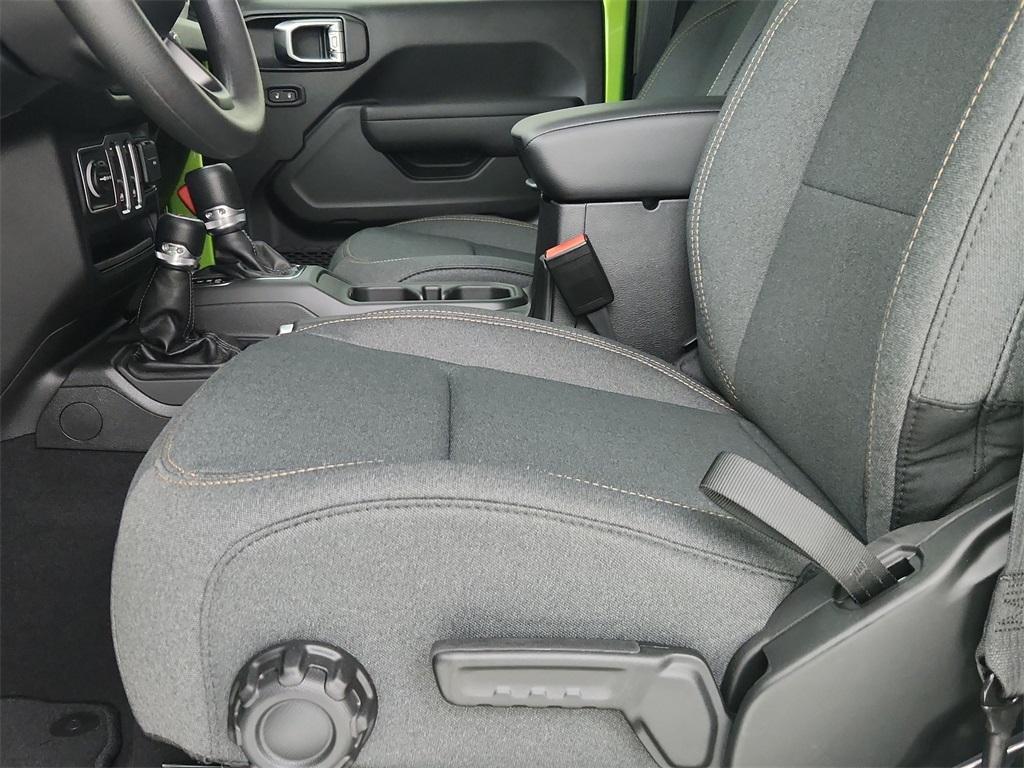 new 2025 Jeep Wrangler car, priced at $37,208