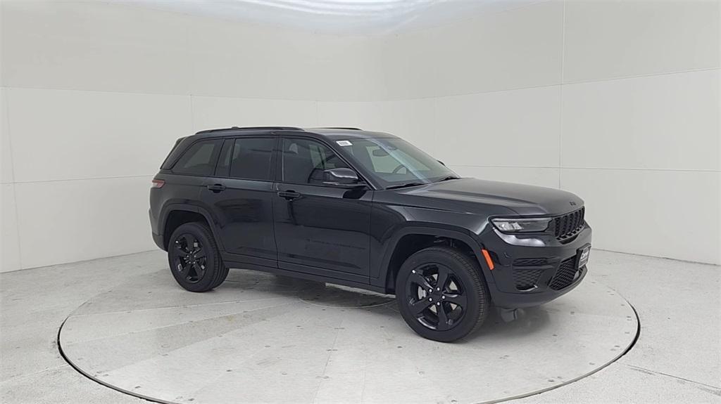 new 2024 Jeep Grand Cherokee car, priced at $43,539