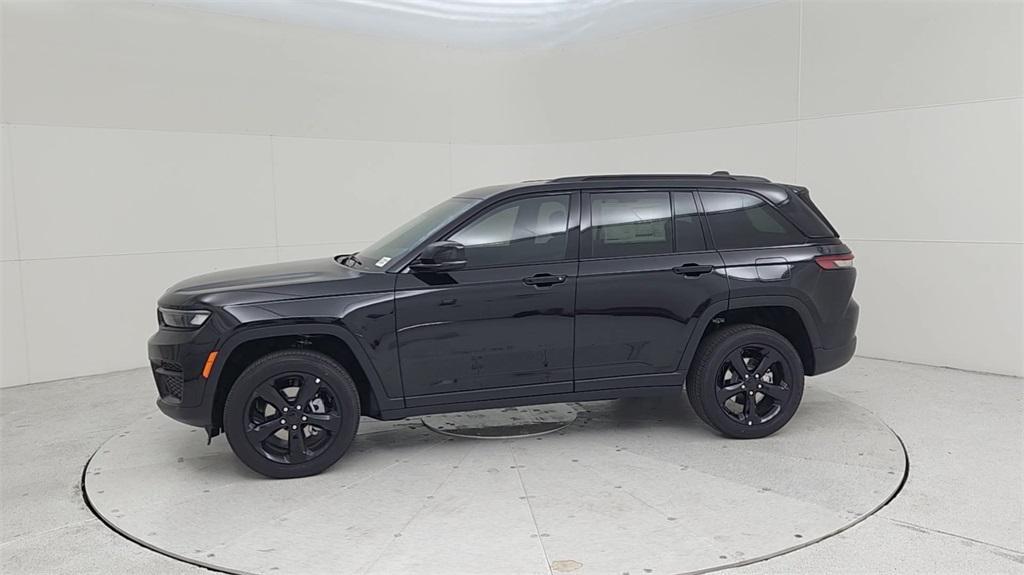 new 2024 Jeep Grand Cherokee car, priced at $43,539