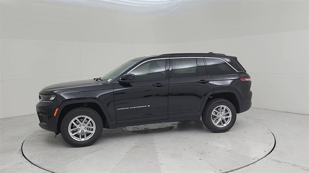 new 2024 Jeep Grand Cherokee car, priced at $34,999