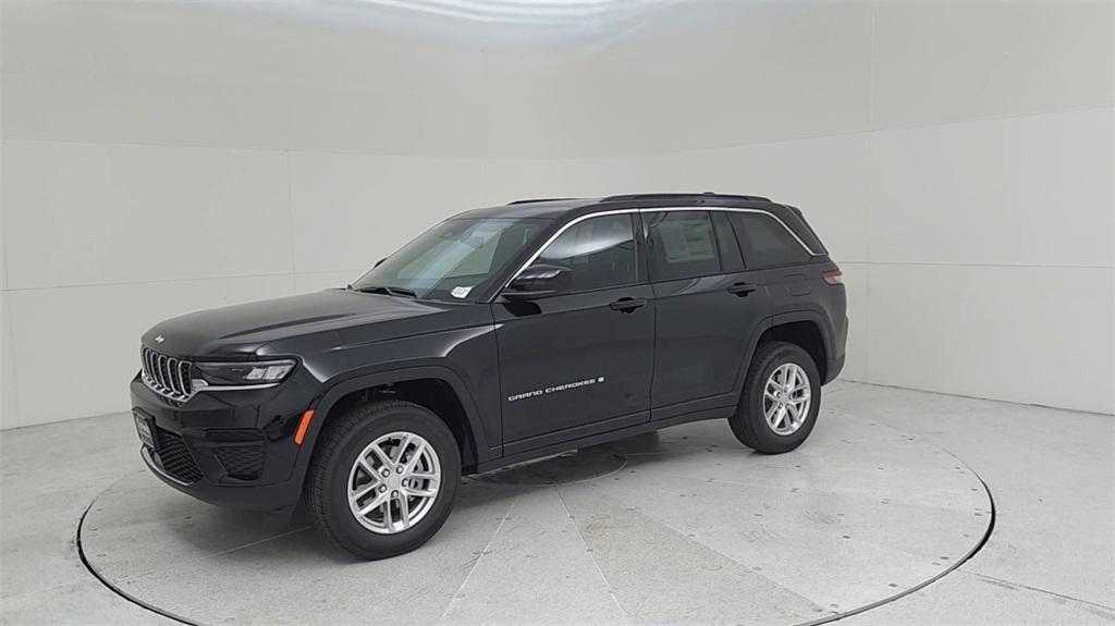 new 2024 Jeep Grand Cherokee car, priced at $34,999