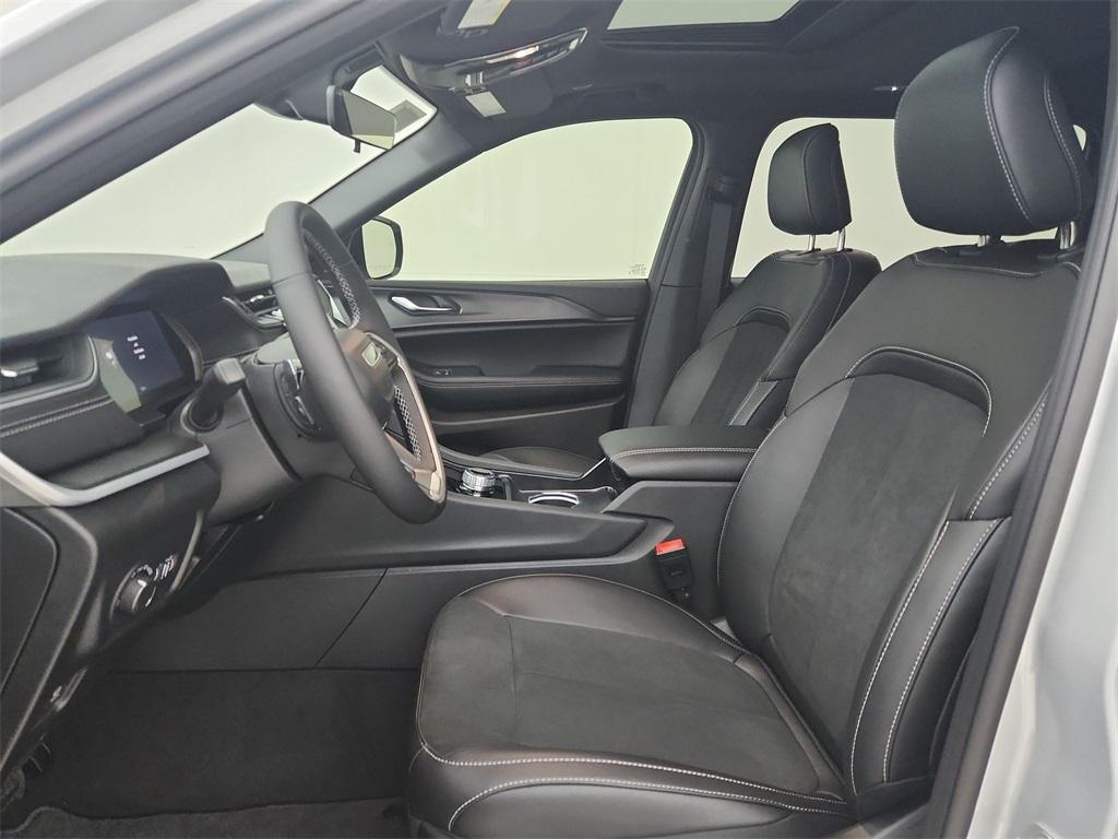 new 2025 Jeep Grand Cherokee L car, priced at $44,080