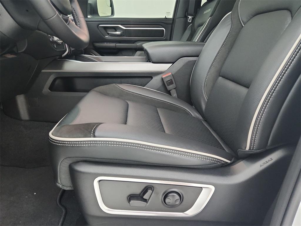 new 2025 Ram 1500 car, priced at $60,181