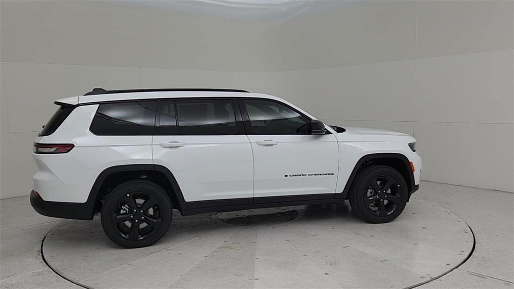 new 2024 Jeep Grand Cherokee L car, priced at $45,359