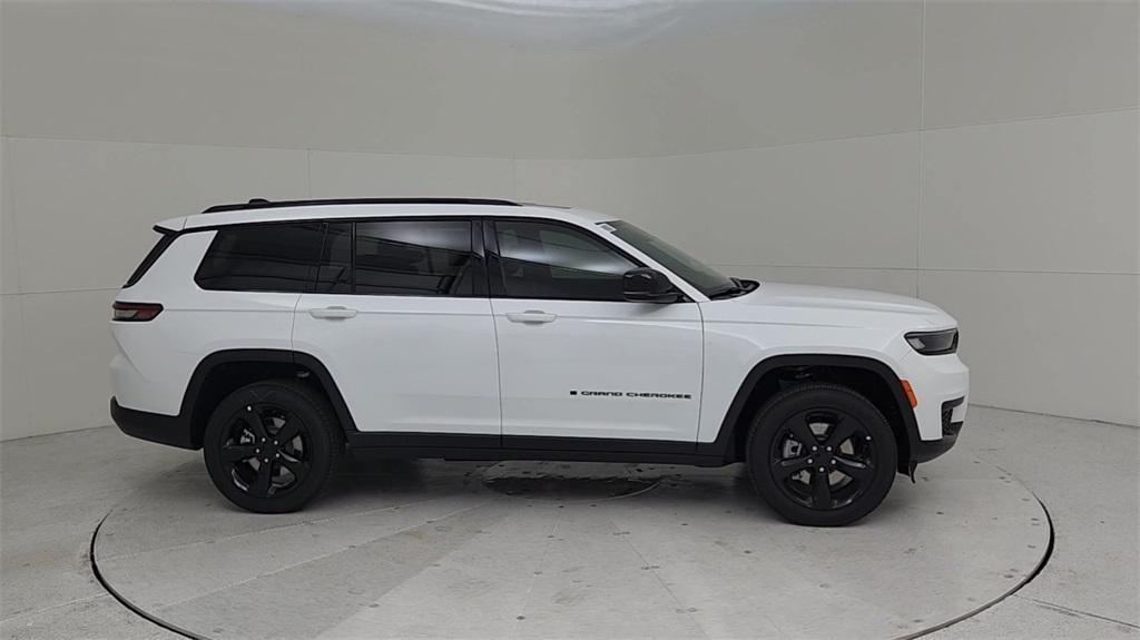 new 2024 Jeep Grand Cherokee L car, priced at $45,359