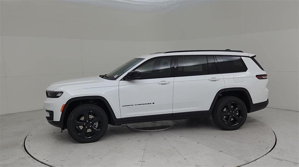 new 2024 Jeep Grand Cherokee L car, priced at $45,359