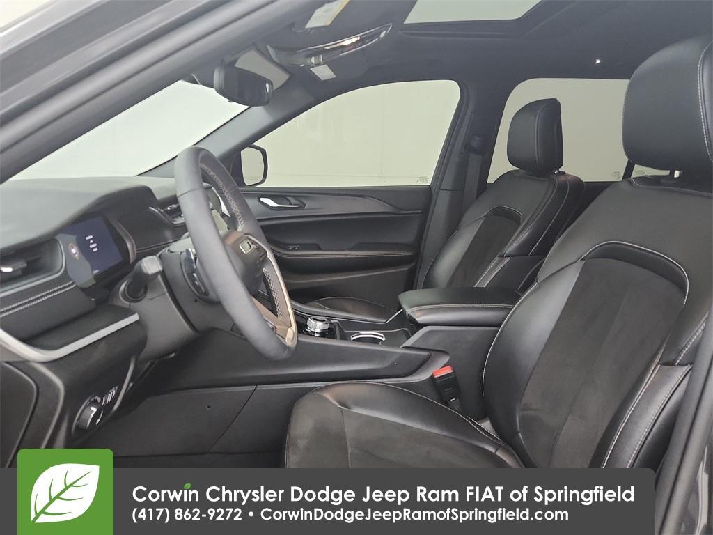 used 2023 Jeep Grand Cherokee car, priced at $33,993
