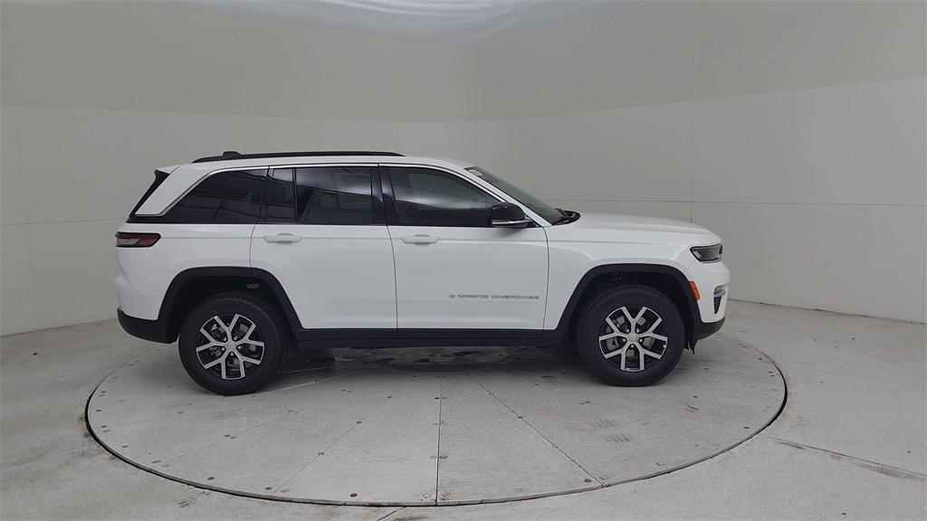 new 2025 Jeep Grand Cherokee car, priced at $42,787
