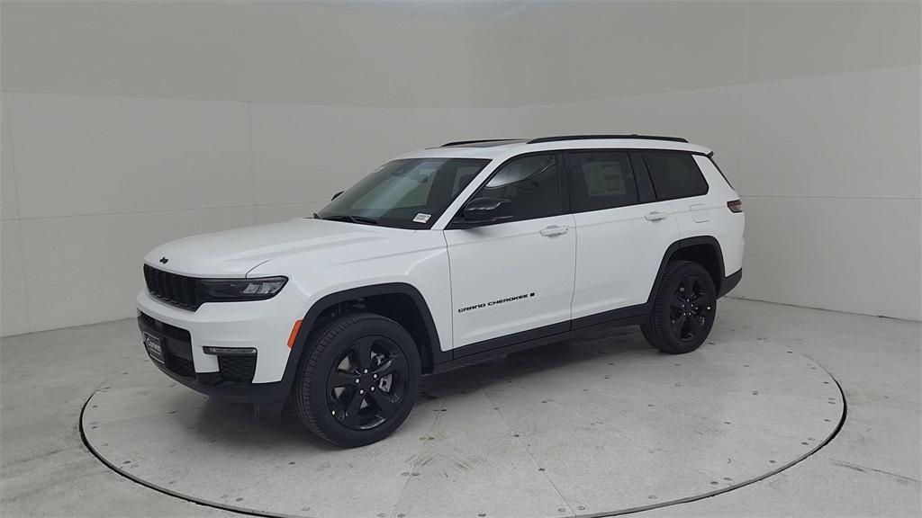 new 2025 Jeep Grand Cherokee L car, priced at $51,985