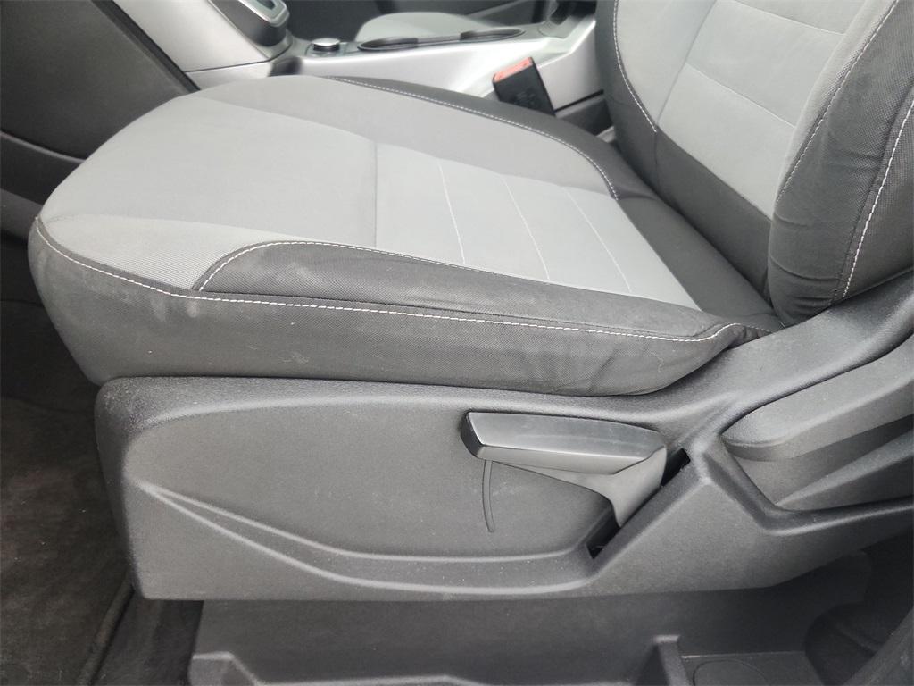 used 2013 Ford Escape car, priced at $9,500
