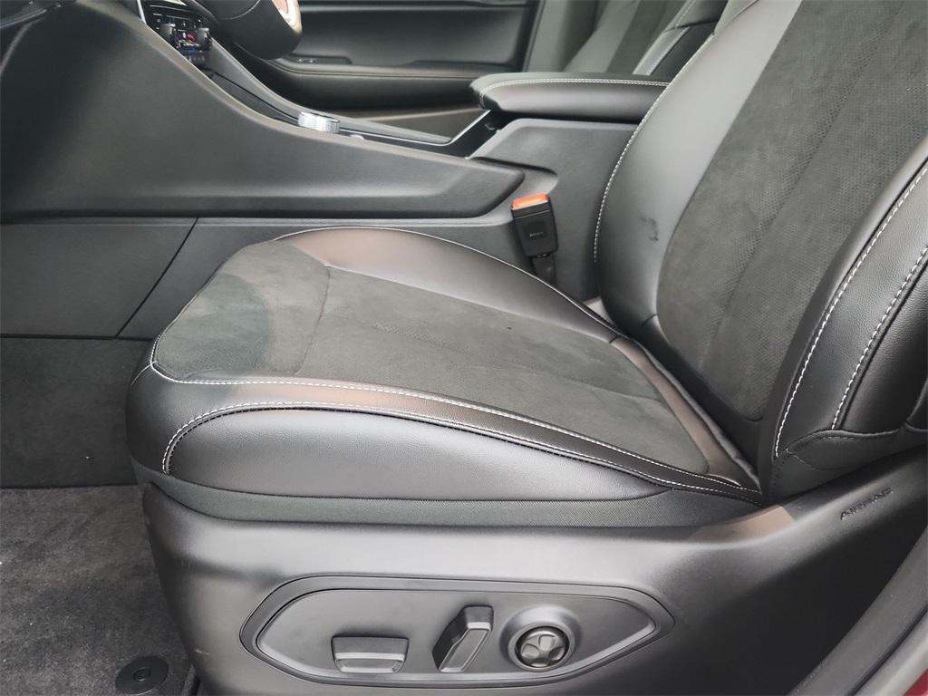new 2025 Jeep Grand Cherokee L car, priced at $45,560