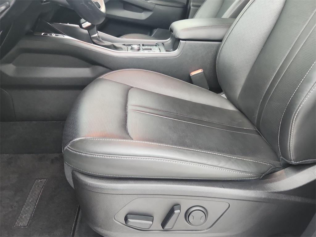 used 2024 Kia Sorento car, priced at $29,777