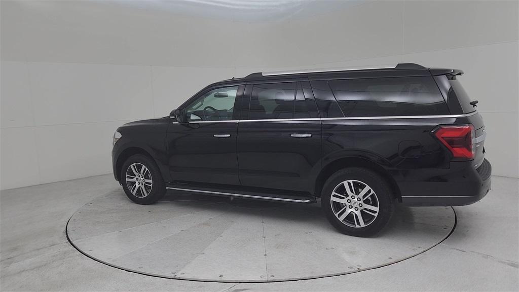 used 2022 Ford Expedition Max car, priced at $42,552