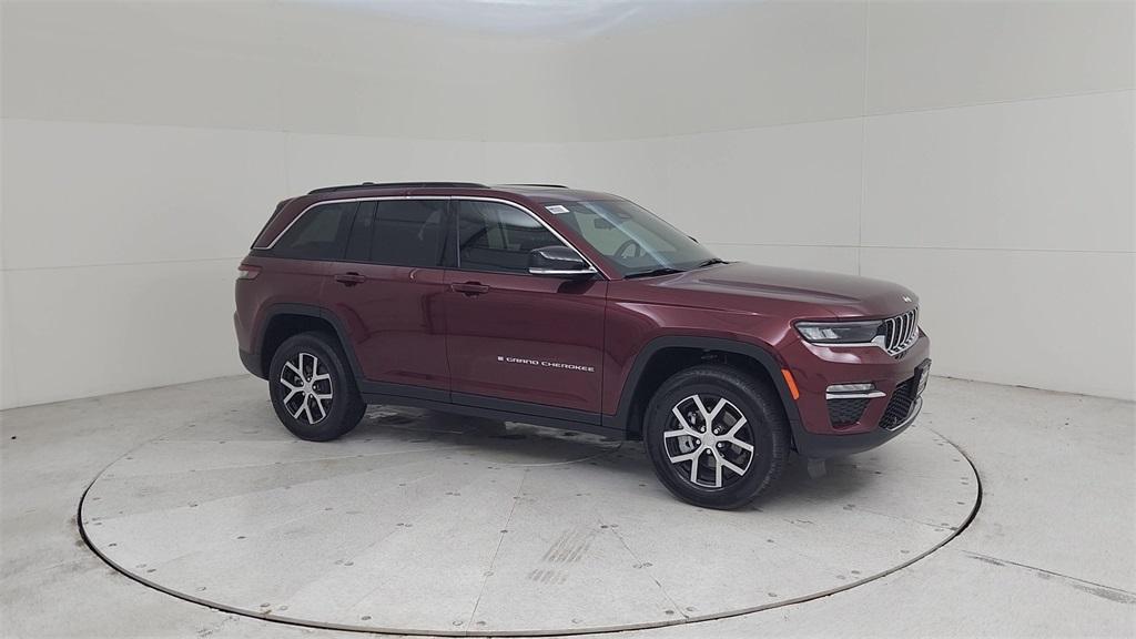 new 2025 Jeep Grand Cherokee car, priced at $48,451