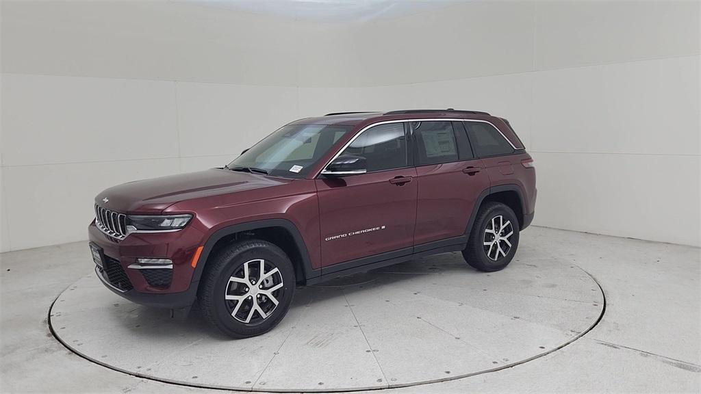new 2025 Jeep Grand Cherokee car, priced at $48,451