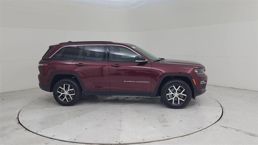 new 2025 Jeep Grand Cherokee car, priced at $48,451